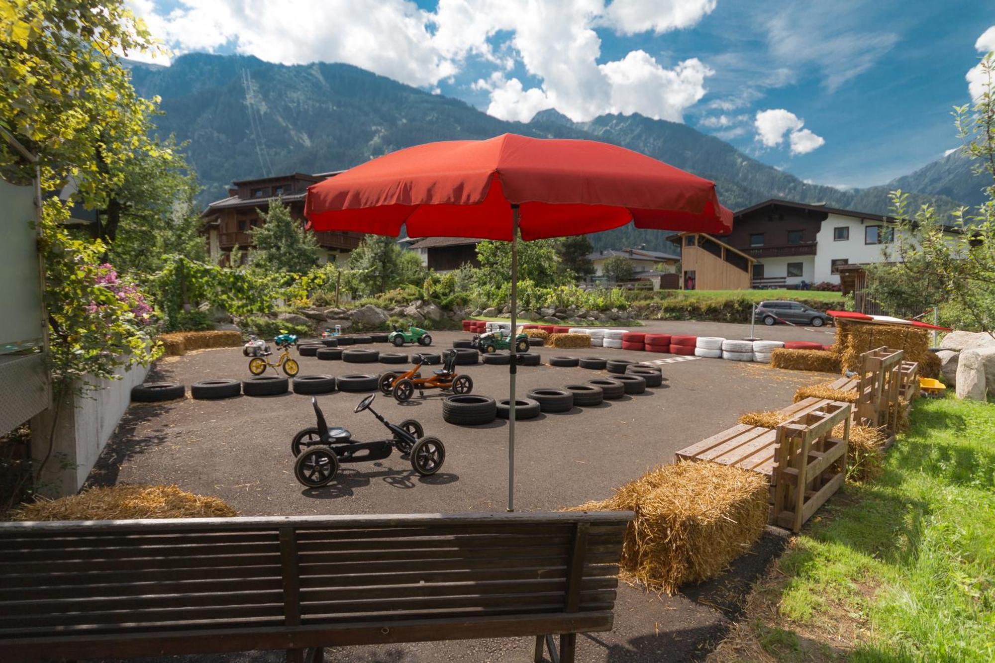 Apart Central – Premium Mountain&Garden Mayrhofen Extérieur photo